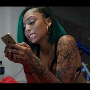 Meet your Posher, Perry